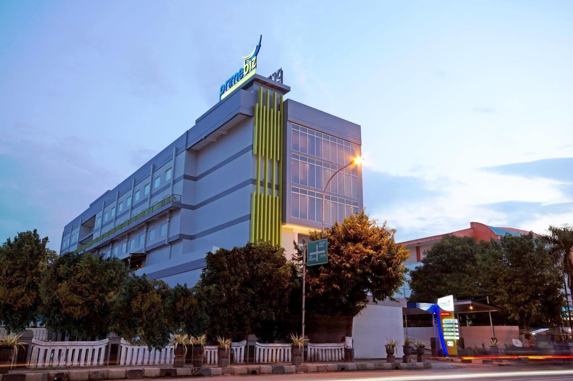 Primebiz Tegal Hotell Exteriör bild
