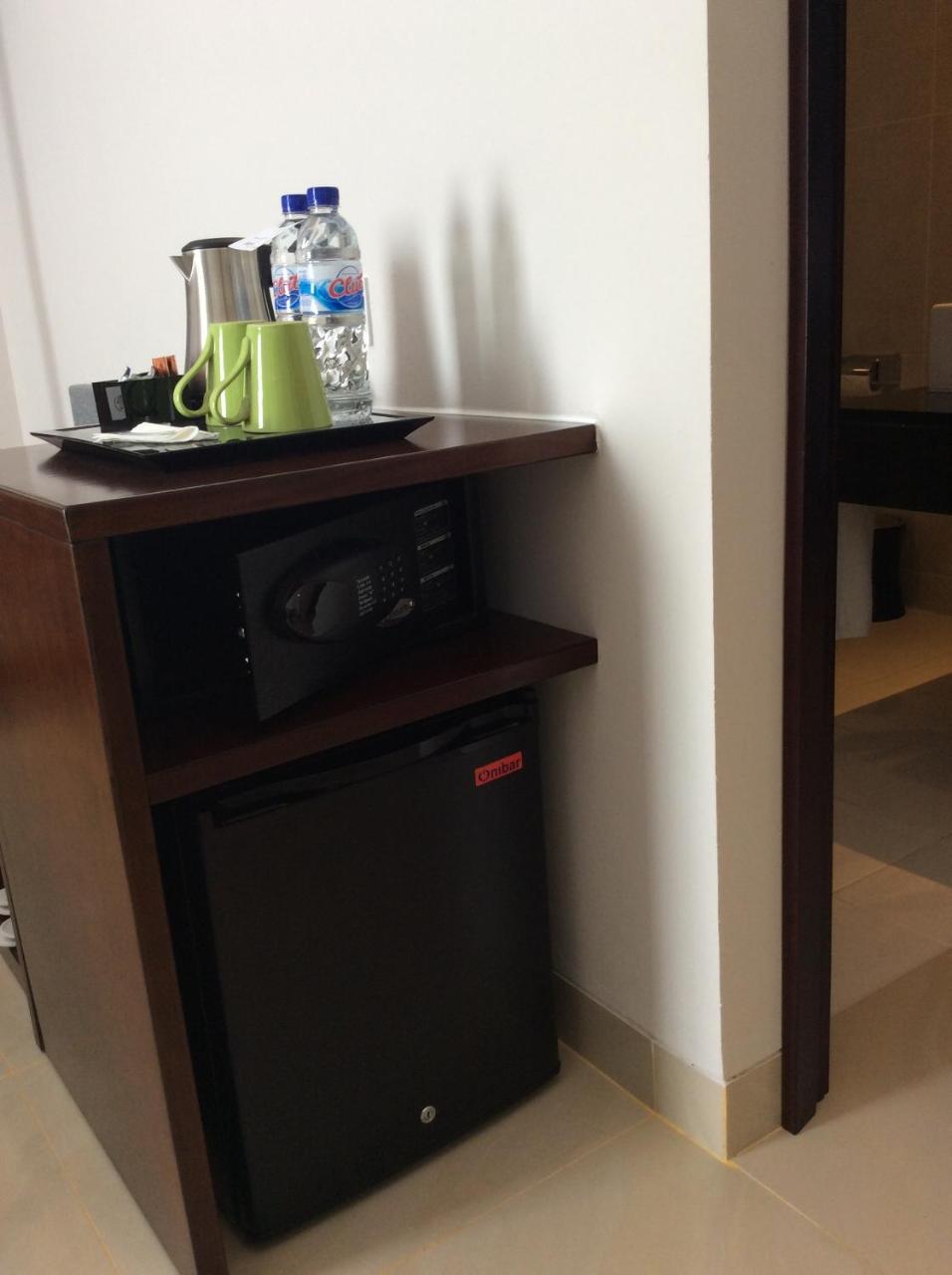 Primebiz Tegal Hotell Exteriör bild